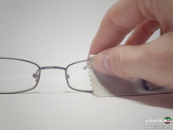 چگونه شیشه عینک را جا بیندازیم