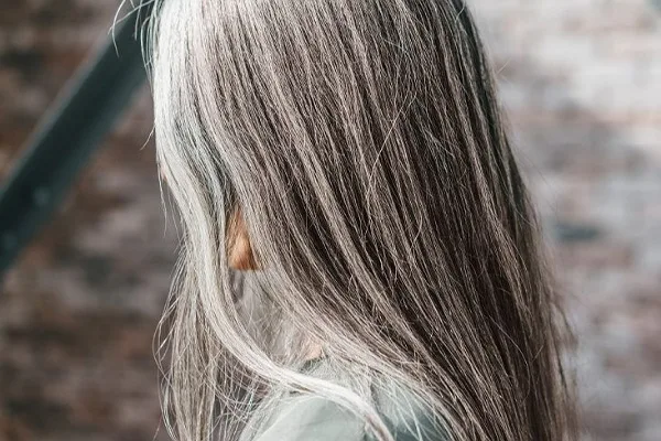 ترکیب رنگ مو برای موهای سفید بدون دکلره