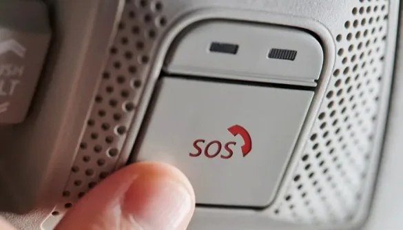 کاربرد دکمه SOS در ماشین چیست؟ کی از آن استفاده کنیم؟