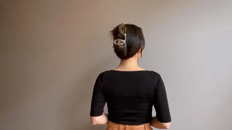پیچاندن مو با کلیپس پنجه ای