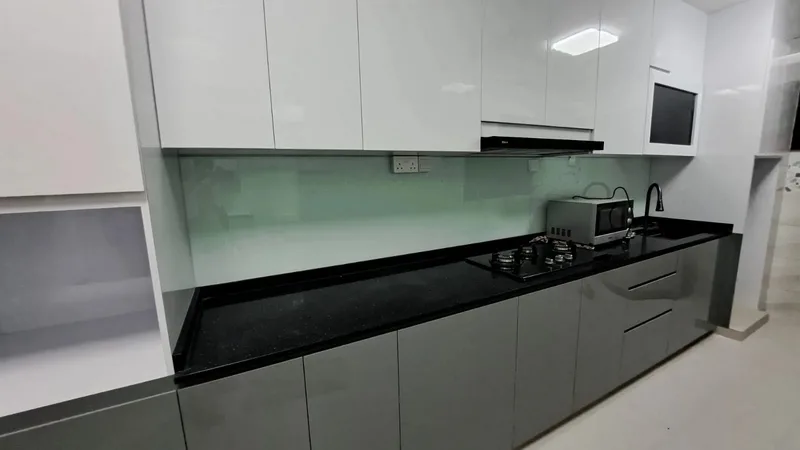شیشه سکوریت بین کابینتی