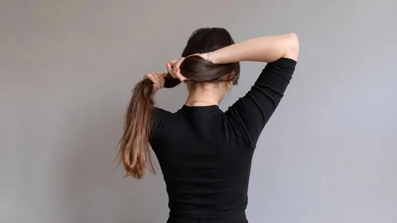 جمع کردن و پیچیدن مو