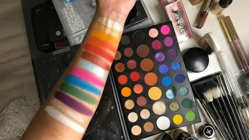 مورفی جیمز چارلز (Morphe X James Charles Artistry Palette)