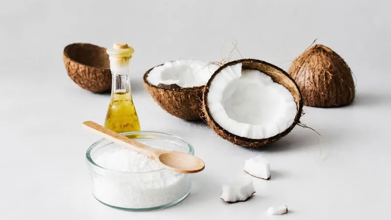 روغن نارگیل برای حفظ رطوبت پوست